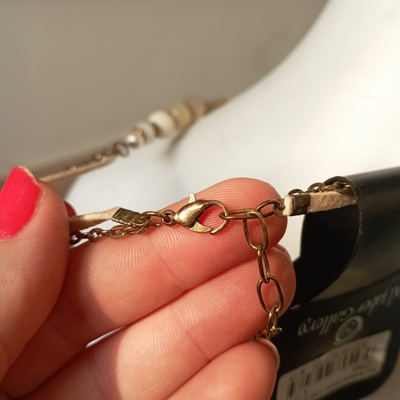 Off White and Brass Necklace - Picture 16 of 17